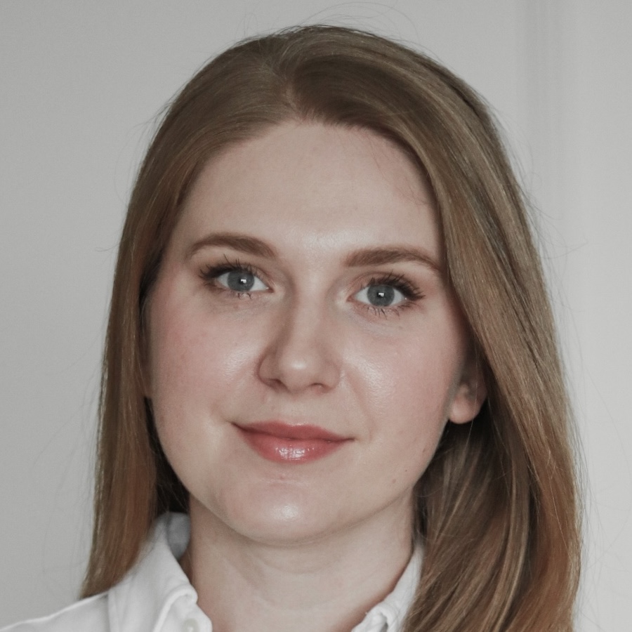 Dr. Flavia Gabriela Martis